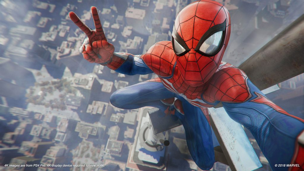 Bild aus Marvels Spider-Man, das den Titelhelden zeigt, der auf einem hohen Gebäude posiert