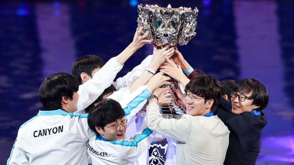 Damwon hebt den Summoners Cup bei der WM 2020