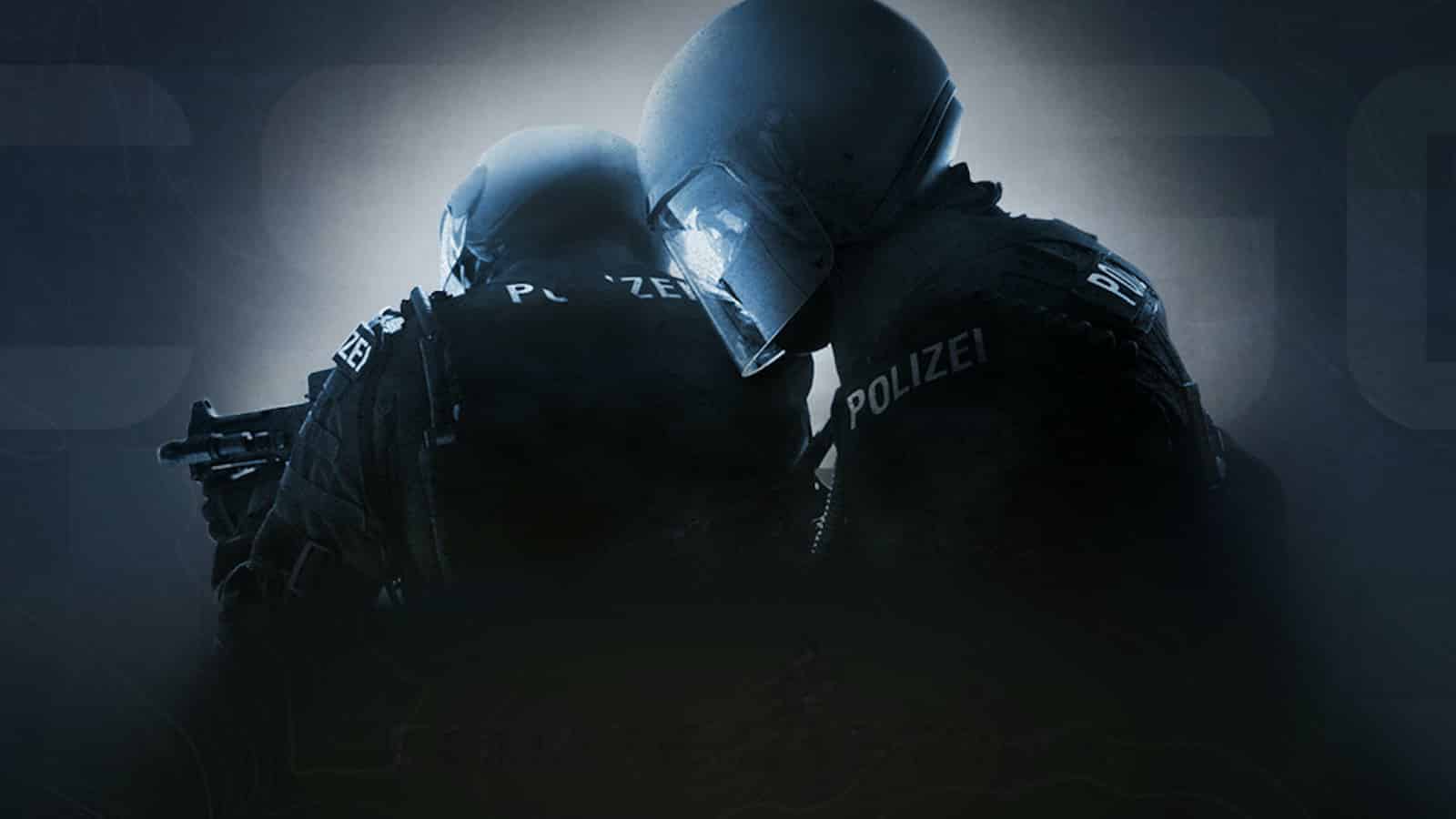 beste csgo keybinds zwei polizeisoldaten stehen vor einem schwarz-weißen hintergrund