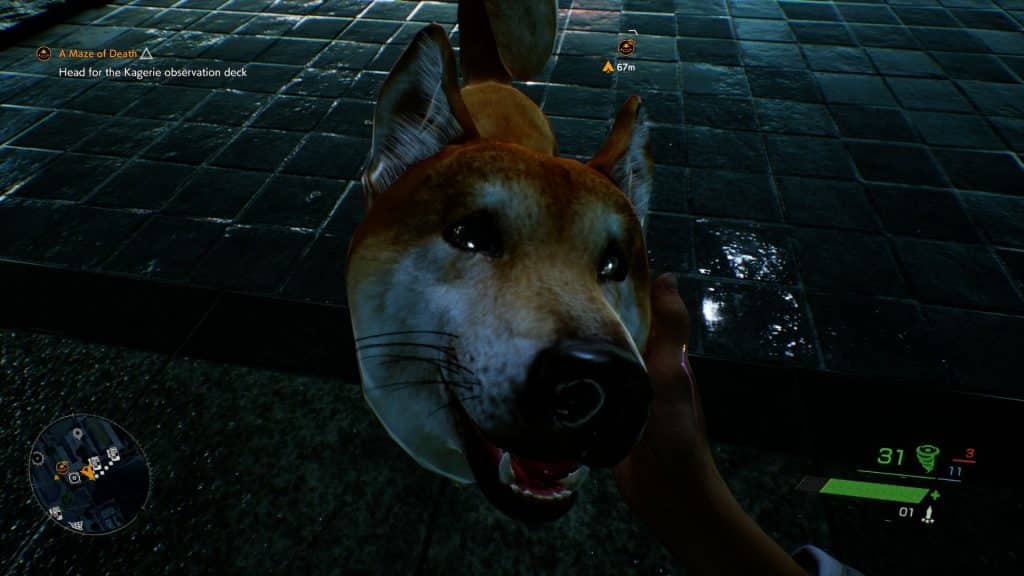Einen Hund in Ghostwire Tokyo streicheln